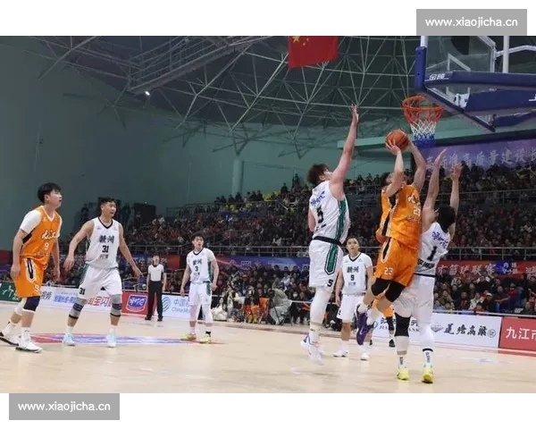 鏖战至终场绝杀定乾坤球队顽强逆转收获关键胜利联赛焦点战全场高能 - 副本 - 副本 (2)